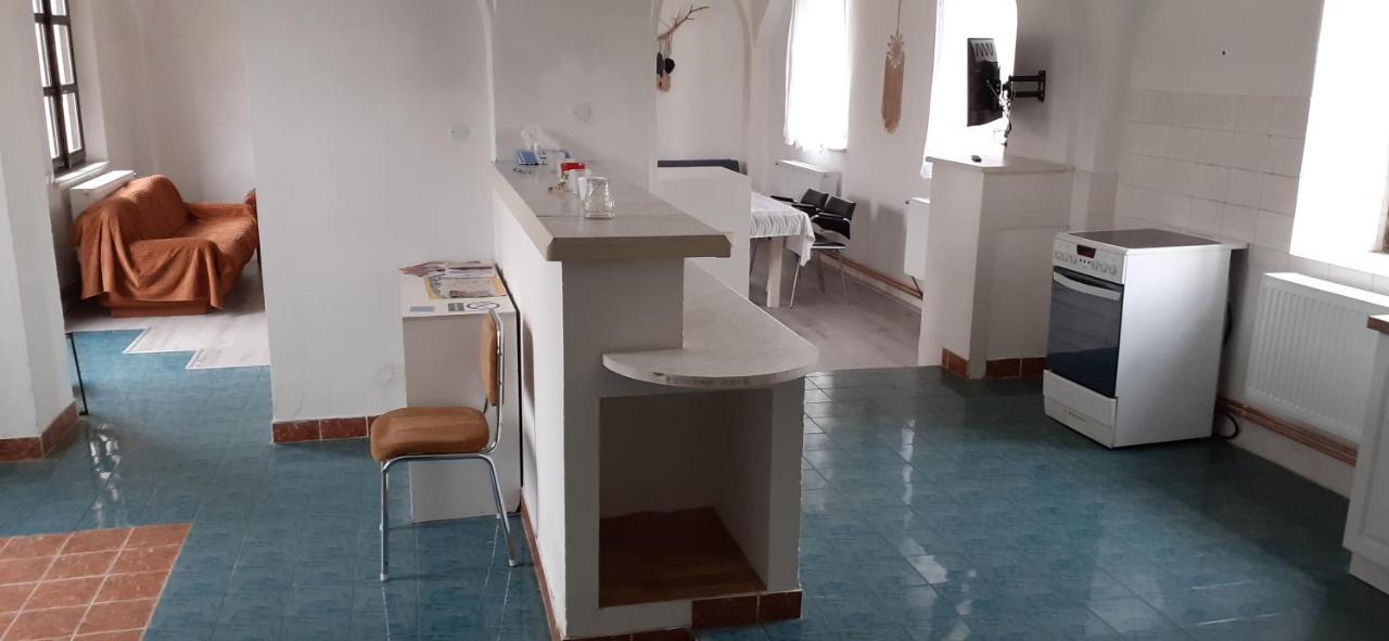 Farma Macas Villa Lazne Bohdanec Luaran gambar
